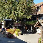 Hotel Restaurant Pere Benoit 3*