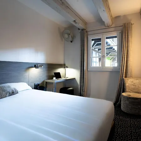 Restaurant Pere Benoit Hotel 3*
