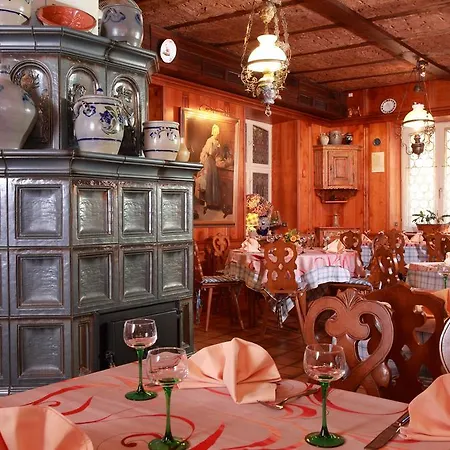 Restaurant Pere Benoit 昂特赞