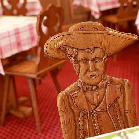 ホテル Restaurant Pere Benoit