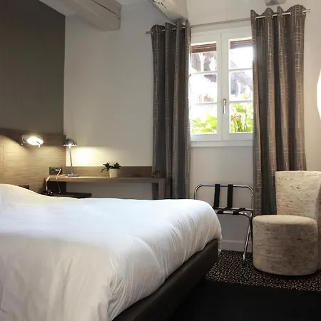 Restaurant Pere Benoit ホテル 3*