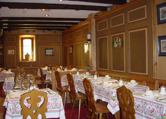 Restaurant Père Benoît Hotel 3*