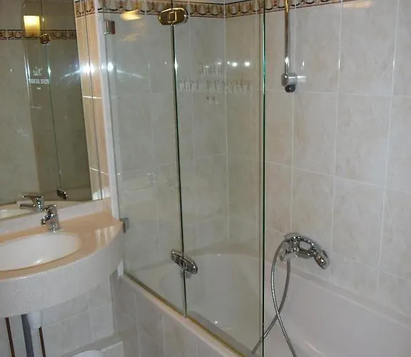 Hotel Restaurant Père Benoît 3*