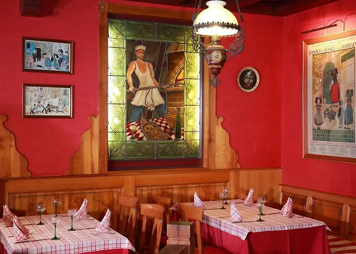 فندق Restaurant Pere Benoit 3*