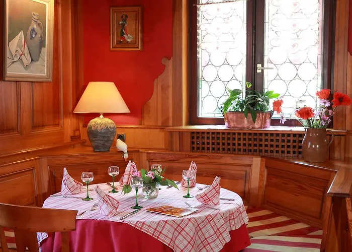 فندق Restaurant Pere Benoit إنتزيم